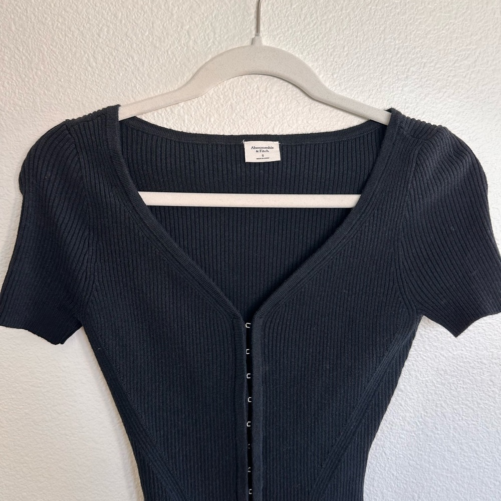 Abercrombie Ribbed Button-Down Bodysuit - Picture 3 of 7